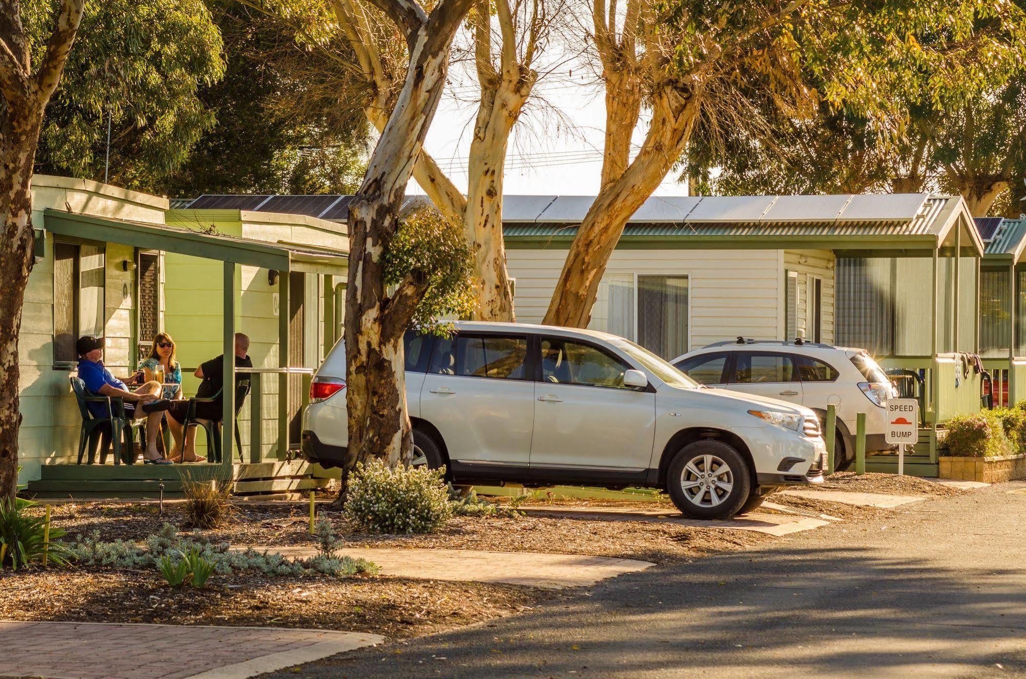 Lake Albert Caravan Park Meningie Exterior foto